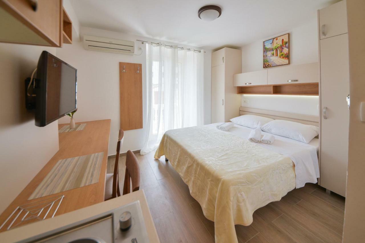 Apartmani Ljubo Rafailovic 2 Rafailovici Exterior foto